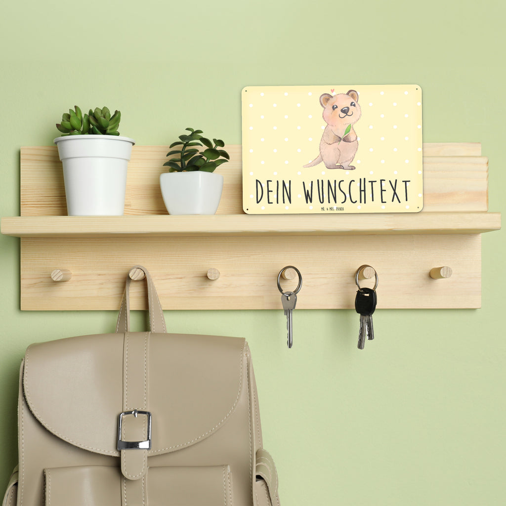 Personalisiertes Blechschild Quokka Happy Blechschild, Metallschild, Geschenk Schild, Schild, Magnet-Metall-Schild, Deko Schild, Wandschild, Wand-Dekoration, Türschild, Tiermotive, Gute Laune, lustige Sprüche, Tiere, Quokka, Verschieben, Aufschieberitis, Lustiger Spruch, Niedliches Tier, Dinge erledigen