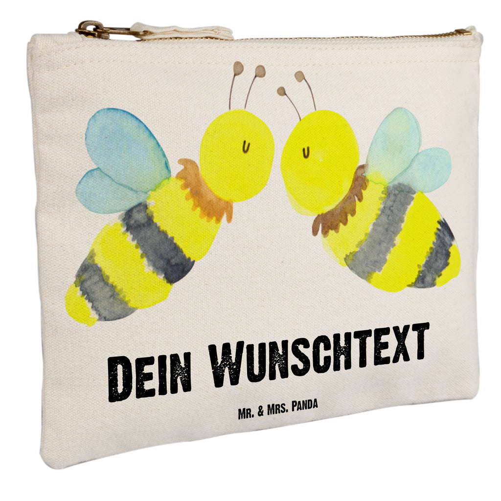 Personalisierte Schminktasche Biene Liebe Personalisierte Schminktasche, Personalisierte Kosmetiktasche, Personalisierter Kosmetikbeutel, Personalisiertes Stiftemäppchen, Personalisiertes Etui, Personalisierte Federmappe, Personalisierte Makeup Bag, Personalisiertes Schminketui, Personalisiertes Kosmetiketui, Personalisiertes Schlamperetui, Schminktasche mit Namen, Kosmetiktasche mit Namen, Kosmetikbeutel mit Namen, Stiftemäppchen mit Namen, Etui mit Namen, Federmappe mit Namen, Makeup Bg mit Namen, Schminketui mit Namen, Kosmetiketui mit Namen, Schlamperetui mit Namen, Schminktasche personalisieren, Schminktasche bedrucken, Schminktasche selbst gestalten, Biene, Wespe, Hummel