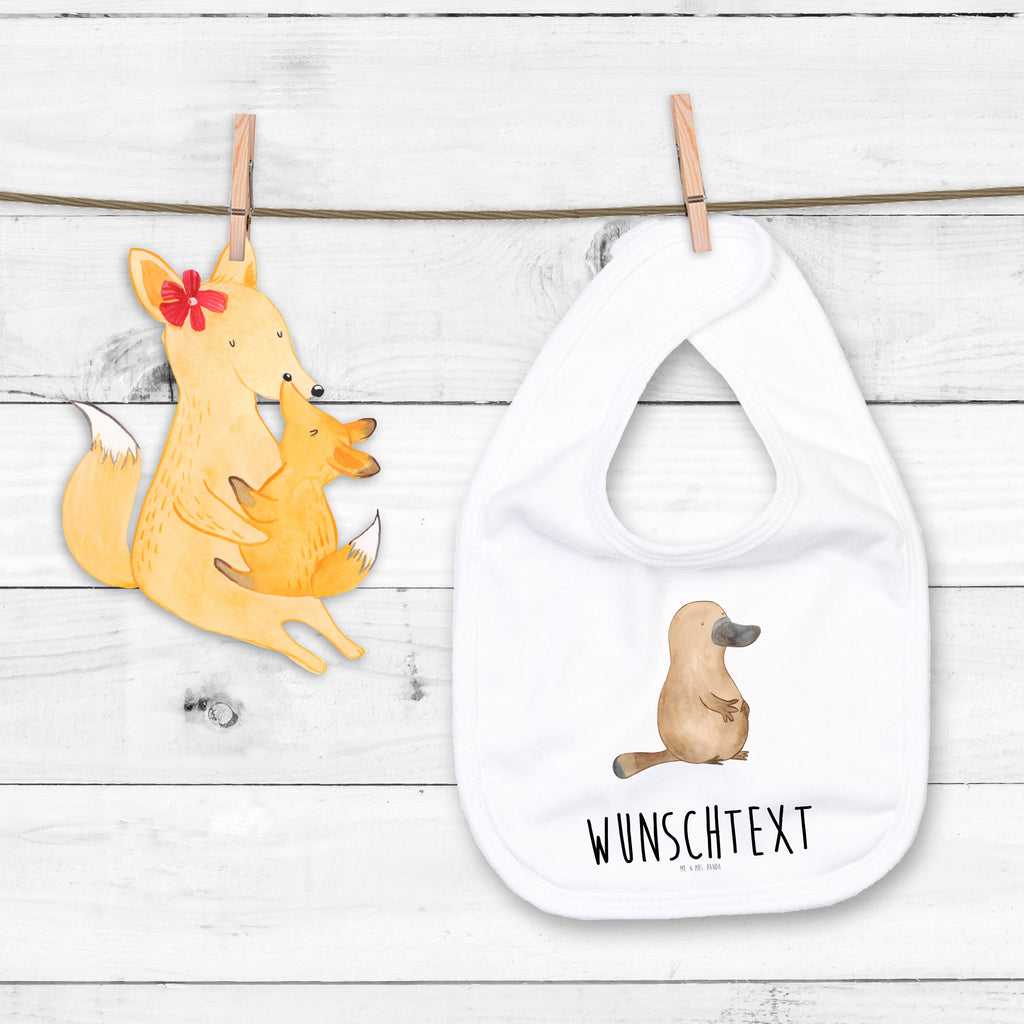 Personalisiertes Babylätzchen Schnabeltier mutig Baby, Personalisiertes Lätzchen, Personalisiertes Spucktuch, Personalisiertes Sabberlätzchen, Personalisiertes Klettlätzchen, Personalisiertes Baby-Lätzchen, KPersonalisiertes Kinderlätzchen, Personalisiertes Geburt Geschenk, Geschenkidee Geburt, Personalisiertes Baby-Spucktuch, Personalisierter Baby-Kleckschutz, Personalisiertes Babyparty Geschenk, Personalisiertes Lätzchen für Babys, Lätzchen mit Namen, Spucktuch mit Namen, Sabberlätzchen mit Namen, Klettlätzchen mit Namen, Baby-Lätzchen mit Namen, Kinderlätzchen mit Namen, Geburt Geschenk mit Namen, Geschenkidee Geburt mit Namen, Baby-Spucktuch mit Namen, Baby-Kleckschutz, Babyparty Geschenk mit Namen, Lätzchen für Babys mit Namen, Selbst gestalten, Wunschnamen, Babylätzchen Bedrucken, Meerestiere, Meer, Urlaub, Schnabeltier, Mut, mutig, Lebensweisheit, Schnabeltiere, Motivation, Training, Büro, Arbeit, Neuanfang, Neustart, Weltreise, Raodtrip