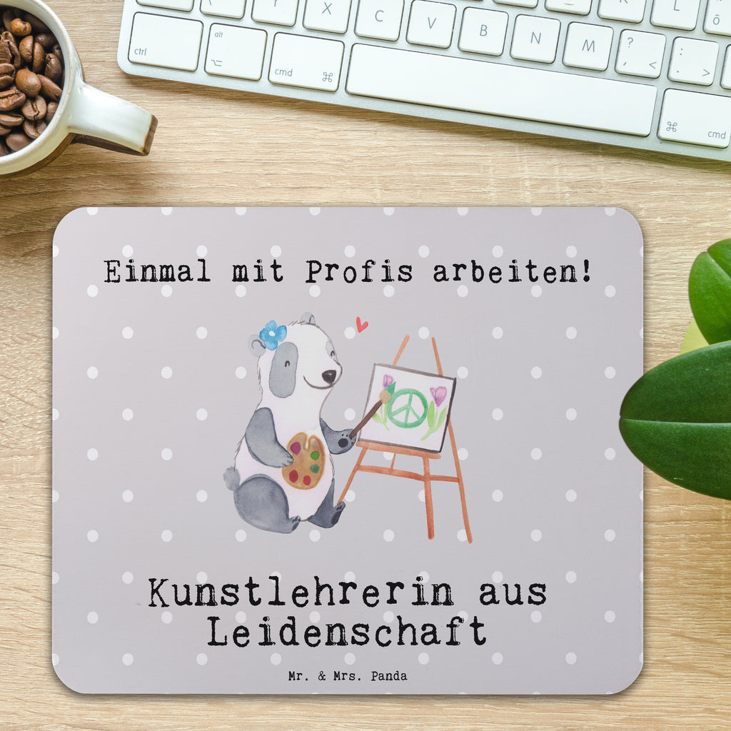 Mauspad Kunstlehrerin aus Leidenschaft Mousepad, Computer zubehör, Büroausstattung, PC Zubehör, Arbeitszimmer, Mauspad, Einzigartiges Mauspad, Designer Mauspad, Mausunterlage, Mauspad Büro, Beruf, Ausbildung, Jubiläum, Abschied, Rente, Kollege, Kollegin, Geschenk, Schenken, Arbeitskollege, Mitarbeiter, Firma, Danke, Dankeschön, Kunstlehrerin, Kunstunterricht, Kunstschule