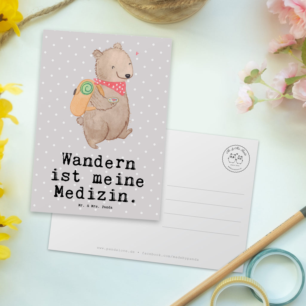 Postkarte Bär Wandern Medizin Postkarte, Karte, Geschenkkarte, Grußkarte, Einladung, Ansichtskarte, Geburtstagskarte, Einladungskarte, Dankeskarte, Ansichtskarten, Einladung Geburtstag, Einladungskarten Geburtstag, Geschenk, Sport, Sportart, Hobby, Schenken, Danke, Dankeschön, Auszeichnung, Gewinn, Sportler, Wandern, Bergsteigen, Wintertouren, Outdoor Sport, Freizeitsport, Spazieren, Natur entdecken