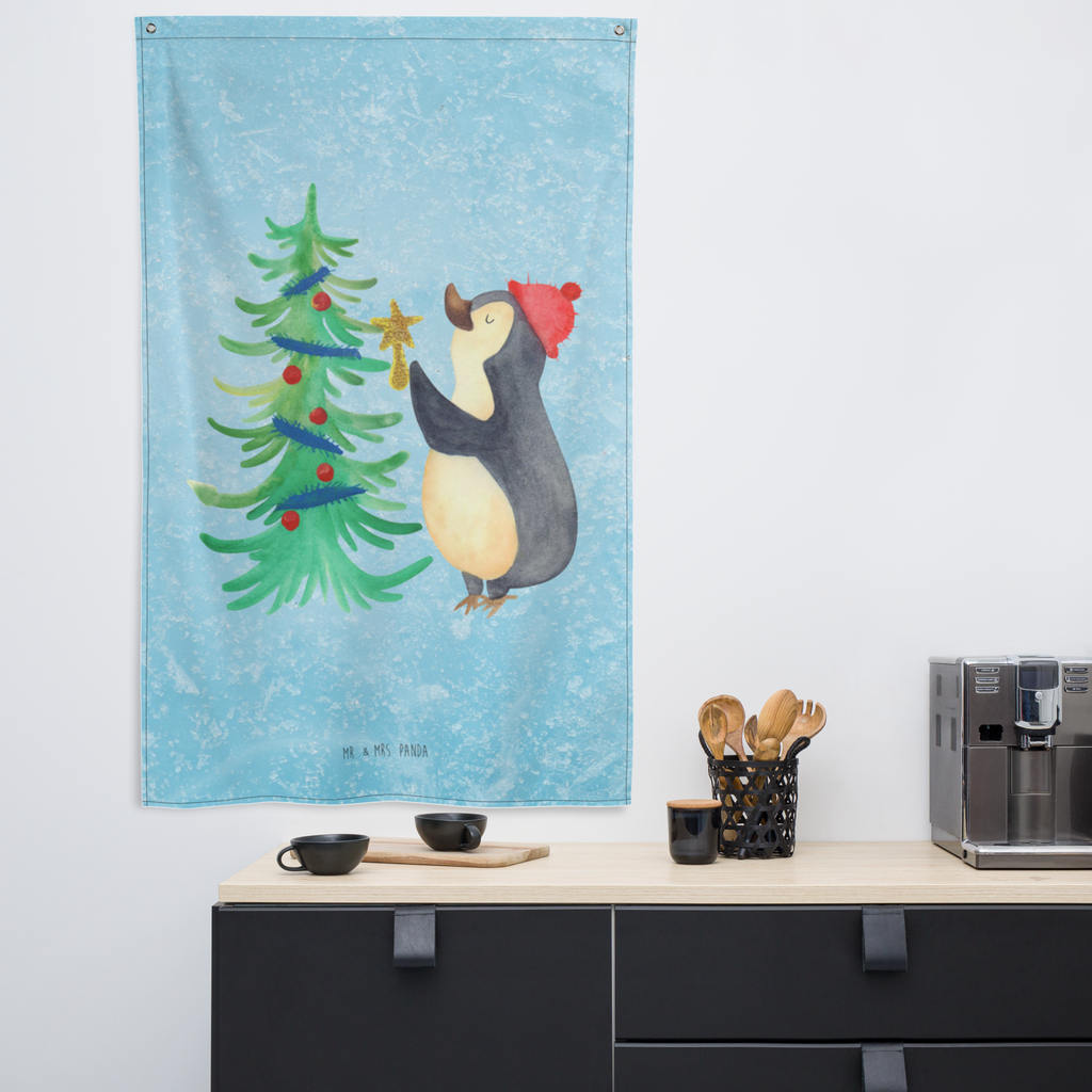 Wandteppich Pinguin Weihnachtsbaum Wandbehang, Dekoration, Boho, Wandteppich, Wandtuch, Wanddeko, Tapisserie, Tapestry, Wandbild, Textil-Kunst, Schmuck-Wandbehang, Wand Deko, Kinderzimmer, Kinderzimmer Wand, Kinderzimmer Deko, Kinderzimmer Wanddeko, Winter, Weihnachten, Weihnachtsdeko, Nikolaus, Advent, Heiligabend, Wintermotiv, Pinguin