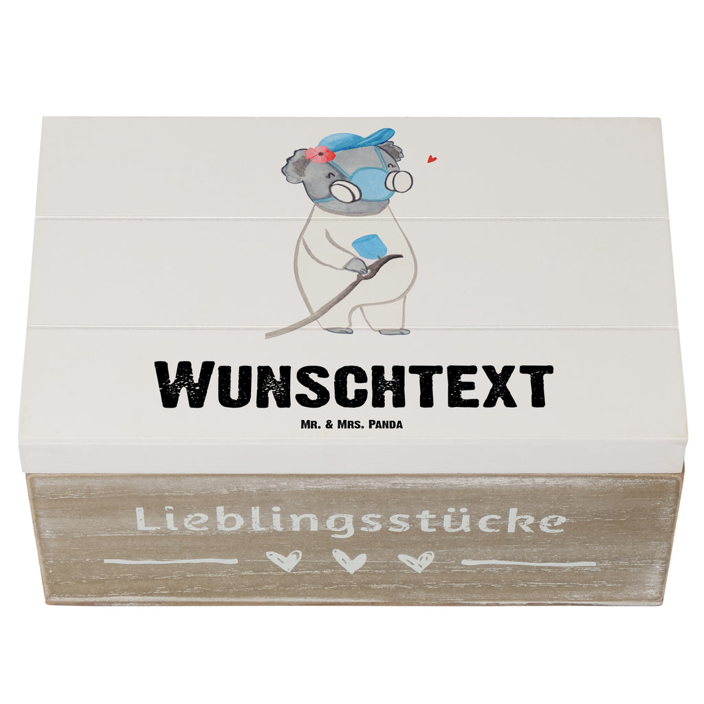 Personalisierte Holzkiste Lackiererin mit Herz Holzkiste mit Namen, Kiste mit Namen, Schatzkiste mit Namen, Truhe mit Namen, Schatulle mit Namen, Erinnerungsbox mit Namen, Erinnerungskiste, mit Namen, Dekokiste mit Namen, Aufbewahrungsbox mit Namen, Holzkiste Personalisiert, Kiste Personalisiert, Schatzkiste Personalisiert, Truhe Personalisiert, Schatulle Personalisiert, Erinnerungsbox Personalisiert, Erinnerungskiste Personalisiert, Dekokiste Personalisiert, Aufbewahrungsbox Personalisiert, Geschenkbox personalisiert, GEschenkdose personalisiert, Beruf, Ausbildung, Jubiläum, Abschied, Rente, Kollege, Kollegin, Geschenk, Schenken, Arbeitskollege, Mitarbeiter, Firma, Danke, Dankeschön, Lackiererin, Lackierermeisterin, Werkstatt Lackiererin, Gesellenprüfung