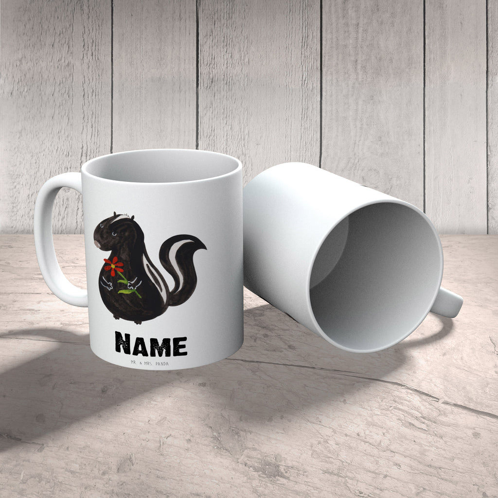 Personalisierte Tasse Stinktier Blume Personalisierte Tasse, Namenstasse, Wunschname, Personalisiert, Tasse, Namen, Drucken, Tasse mit Namen, Stinktier, Skunk, Wildtier, Raubtier, Stinker, Stinki, Tagträumer, verträumt, Dreams, Träume