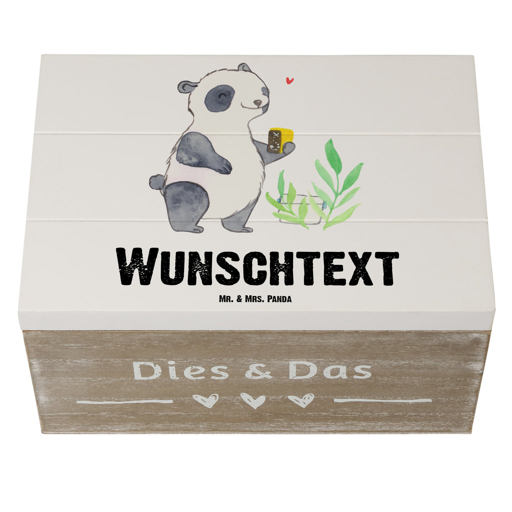 Personalisierte Holzkiste Panda Geocaching Holzkiste mit Namen, Kiste mit Namen, Schatzkiste mit Namen, Truhe mit Namen, Schatulle mit Namen, Erinnerungsbox mit Namen, Erinnerungskiste, mit Namen, Dekokiste mit Namen, Aufbewahrungsbox mit Namen, Holzkiste Personalisiert, Kiste Personalisiert, Schatzkiste Personalisiert, Truhe Personalisiert, Schatulle Personalisiert, Erinnerungsbox Personalisiert, Erinnerungskiste Personalisiert, Dekokiste Personalisiert, Aufbewahrungsbox Personalisiert, Geschenkbox personalisiert, GEschenkdose personalisiert, Geschenk, Sport, Sportart, Hobby, Schenken, Danke, Dankeschön, Auszeichnung, Gewinn, Sportler, Geocaching, Schatzsuchen, GPS Schnitzeljagd, Opencaching