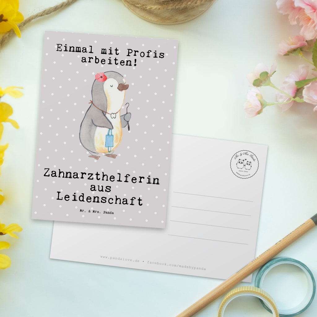 Postkarte Zahnarzthelferin aus Leidenschaft Postkarte, Karte, Geschenkkarte, Grußkarte, Einladung, Ansichtskarte, Geburtstagskarte, Einladungskarte, Dankeskarte, Ansichtskarten, Einladung Geburtstag, Einladungskarten Geburtstag, Beruf, Ausbildung, Jubiläum, Abschied, Rente, Kollege, Kollegin, Geschenk, Schenken, Arbeitskollege, Mitarbeiter, Firma, Danke, Dankeschön