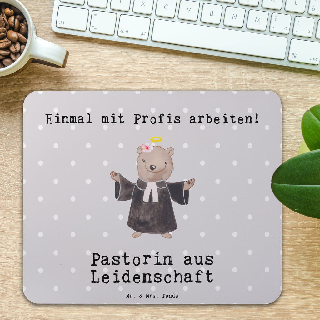 Mauspad Pastorin aus Leidenschaft Mousepad, Computer zubehör, Büroausstattung, PC Zubehör, Arbeitszimmer, Mauspad, Einzigartiges Mauspad, Designer Mauspad, Mausunterlage, Mauspad Büro, Beruf, Ausbildung, Jubiläum, Abschied, Rente, Kollege, Kollegin, Geschenk, Schenken, Arbeitskollege, Mitarbeiter, Firma, Danke, Dankeschön, Pastorin, Dienerin Gottes<br />Geistliche, Pfarrerin, Predigerin<br />Priesterin, Theologin, Kirche