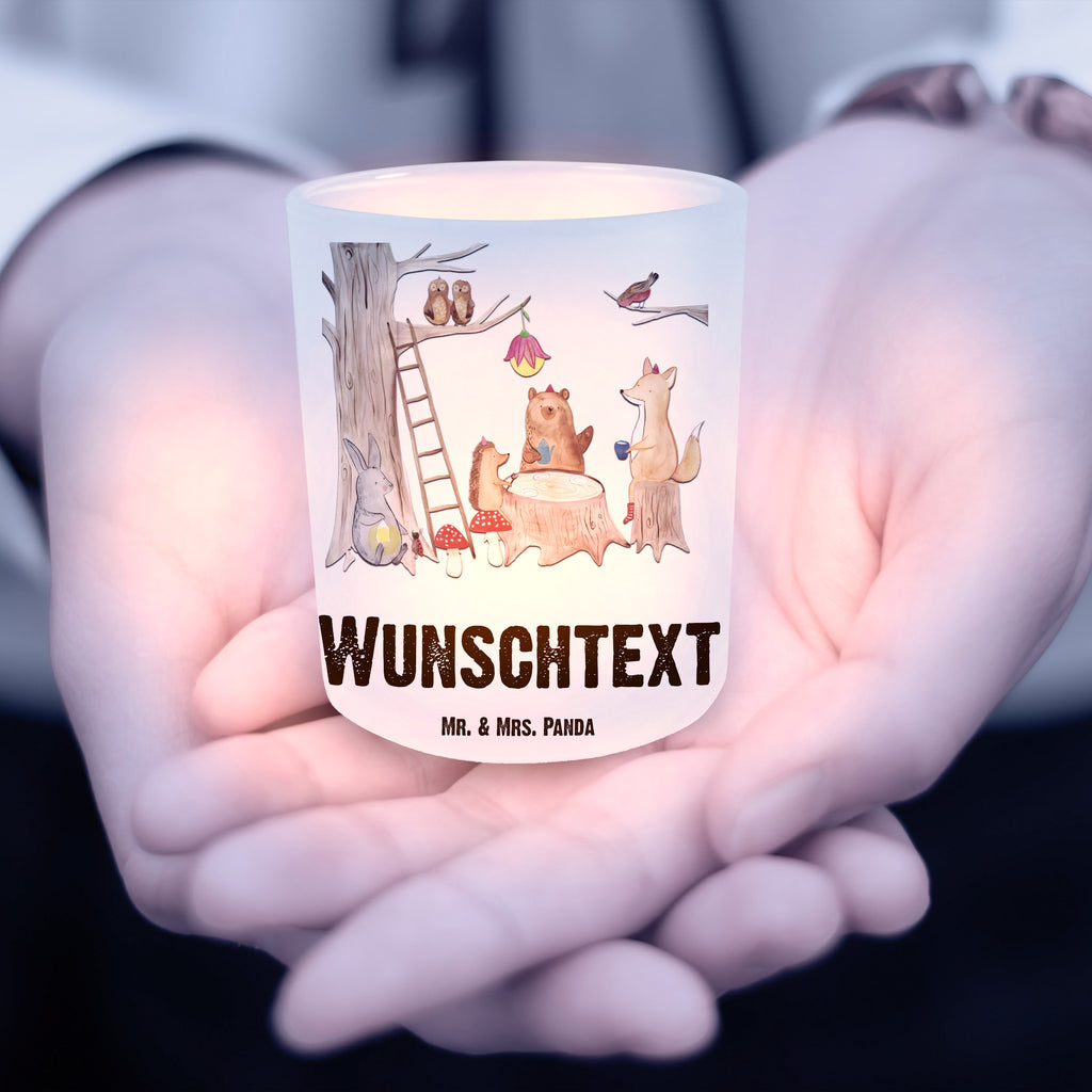 Personalisiertes Windlicht Waldtiere Picknick Personalisiertes Windlicht, Personalisiertes Windlicht Glas, Personalisiertes Teelichtglas, Personalisierter Teelichthalter, Personalisiertes Kerzenglas, Personalisierte Kerze, Personalisiertes Teelicht, Windlicht mit Namen, Windlicht Glas mit Namen, Teelichtglas mit Namen, Teelichthalter mit Namen, Teelichter mit Namen, Kerzenglas mit Namen, Kerze mit Namen, Teelicht mit Namen, Namenspersonalisierung, Name, selbst gestalten, Wunschtext, Bedrucken, Tiermotive, Gute Laune, lustige Sprüche, Tiere, Waldtiere, Picknick, Wald, Fuchs, Hase, Igel, Maus, Eichhörnchen