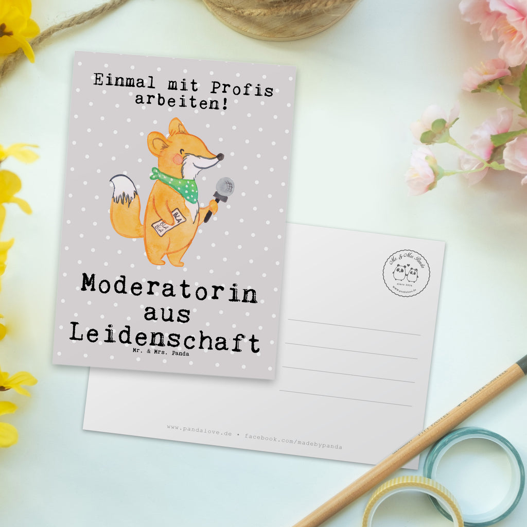 Postkarte Moderatorin aus Leidenschaft Postkarte, Karte, Geschenkkarte, Grußkarte, Einladung, Ansichtskarte, Geburtstagskarte, Einladungskarte, Dankeskarte, Ansichtskarten, Einladung Geburtstag, Einladungskarten Geburtstag, Beruf, Ausbildung, Jubiläum, Abschied, Rente, Kollege, Kollegin, Geschenk, Schenken, Arbeitskollege, Mitarbeiter, Firma, Danke, Dankeschön