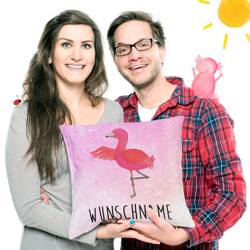 Personalisiertes Kissen Flamingo Yoga Kissen, personalisiert, Name, Wunschname, bedrucken, Kopfkissen, Flamingo, Vogel, Yoga, Namaste, Achtsamkeit, Yoga-Übung, Entspannung, Ärger, Aufregen, Tiefenentspannung