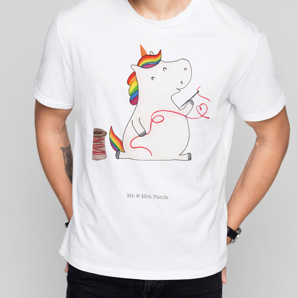 T-Shirt Standard Einhorn Näherin T-Shirt, Shirt, Tshirt, Lustiges T-Shirt, T-Shirt mit Spruch, Party, Junggesellenabschied, Jubiläum, Geburstag, Herrn, Damen, Männer, Frauen, Schlafshirt, Nachthemd, Sprüche, Einhorn, Einhörner, Einhorn Deko, Pegasus, Unicorn, Näherin, nähen, Mädchen, Freundin, Häkeln, Stricken, basteln, Nähzimmer