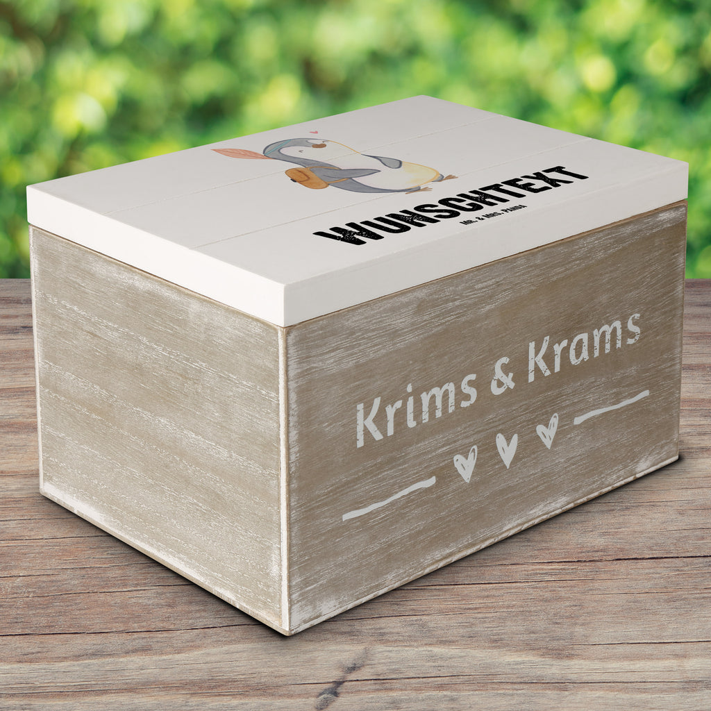 Personalisierte Holzkiste Pinguin Bestes Stiefkind der Welt Holzkiste mit Namen, Kiste mit Namen, Schatzkiste mit Namen, Truhe mit Namen, Schatulle mit Namen, Erinnerungsbox mit Namen, Erinnerungskiste, mit Namen, Dekokiste mit Namen, Aufbewahrungsbox mit Namen, Holzkiste Personalisiert, Kiste Personalisiert, Schatzkiste Personalisiert, Truhe Personalisiert, Schatulle Personalisiert, Erinnerungsbox Personalisiert, Erinnerungskiste Personalisiert, Dekokiste Personalisiert, Aufbewahrungsbox Personalisiert, Geschenkbox personalisiert, GEschenkdose personalisiert, für, Dankeschön, Geschenk, Schenken, Geburtstag, Geburtstagsgeschenk, Geschenkidee, Danke, Bedanken, Mitbringsel, Freude machen, Geschenktipp, Stiefkind, angeheiratet, Kinder, Kind, Kid, Kids, Kiddy, Bestes, Tochter, Sohn, Nachwuchs, Geburt, Liebling, Taufe