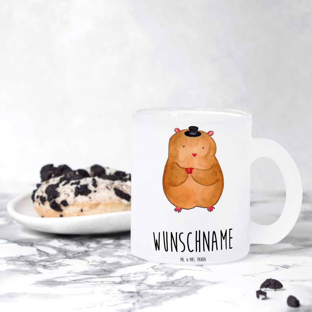 Personalisierte Teetasse Hamster mit Hut Personalisierte Teetasse, Personalisiertes Teeglas, Personalisierter Teebecher, Personalisierte Glas Teetasse, Personalisierte Teetasse aus Glas, Teetasse mit Namen, Teeglas mit Namen, Teebecher mit Namen, Glas Teetasse mit Namen, Teetasse aus Glas mit Namen, Teetasse Wunschname, Teetasse selbst gestalten., Tiermotive, Gute Laune, lustige Sprüche, Tiere, Hamster, Hut, Magier, Zylinder, Zwerghamster, Zauberer