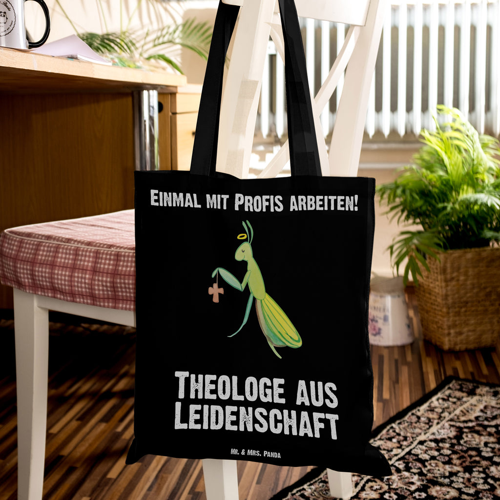 Tragetasche Theologe aus Leidenschaft Beuteltasche, Beutel, Einkaufstasche, Jutebeutel, Stoffbeutel, Tasche, Shopper, Umhängetasche, Strandtasche, Schultertasche, Stofftasche, Tragetasche, Badetasche, Jutetasche, Einkaufstüte, Laptoptasche, Beruf, Ausbildung, Jubiläum, Abschied, Rente, Kollege, Kollegin, Geschenk, Schenken, Arbeitskollege, Mitarbeiter, Firma, Danke, Dankeschön