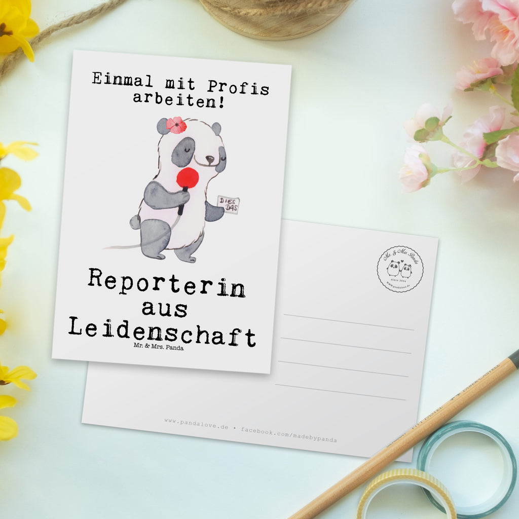 Postkarte Reporterin aus Leidenschaft Postkarte, Karte, Geschenkkarte, Grußkarte, Einladung, Ansichtskarte, Geburtstagskarte, Einladungskarte, Dankeskarte, Ansichtskarten, Einladung Geburtstag, Einladungskarten Geburtstag, Beruf, Ausbildung, Jubiläum, Abschied, Rente, Kollege, Kollegin, Geschenk, Schenken, Arbeitskollege, Mitarbeiter, Firma, Danke, Dankeschön