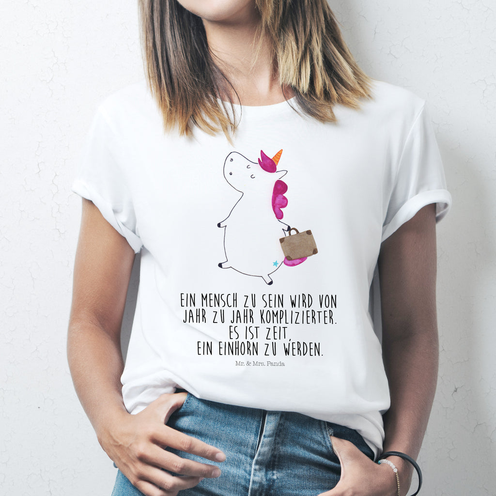 T-Shirt Standard Einhorn Koffer T-Shirt, Shirt, Tshirt, Lustiges T-Shirt, T-Shirt mit Spruch, Party, Junggesellenabschied, Jubiläum, Geburstag, Herrn, Damen, Männer, Frauen, Schlafshirt, Nachthemd, Sprüche, Einhorn, Einhörner, Einhorn Deko, Pegasus, Unicorn, unicorn, Koffer, Verreisen, Reise, Gepäck, Abenteuer, Erwachsen, Kind, albern, Spaß, lustig, witzig