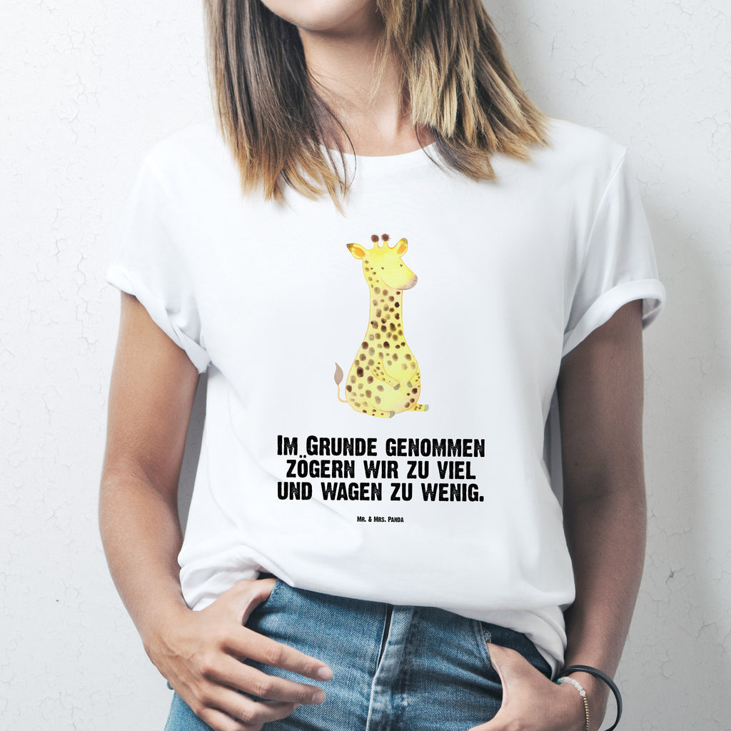 T-Shirt Standard Giraffe Zufrieden T-Shirt, Shirt, Tshirt, Lustiges T-Shirt, T-Shirt mit Spruch, Party, Junggesellenabschied, Jubiläum, Geburstag, Herrn, Damen, Männer, Frauen, Schlafshirt, Nachthemd, Sprüche, Afrika, Wildtiere, Giraffe, Zufrieden, Glück, Abenteuer