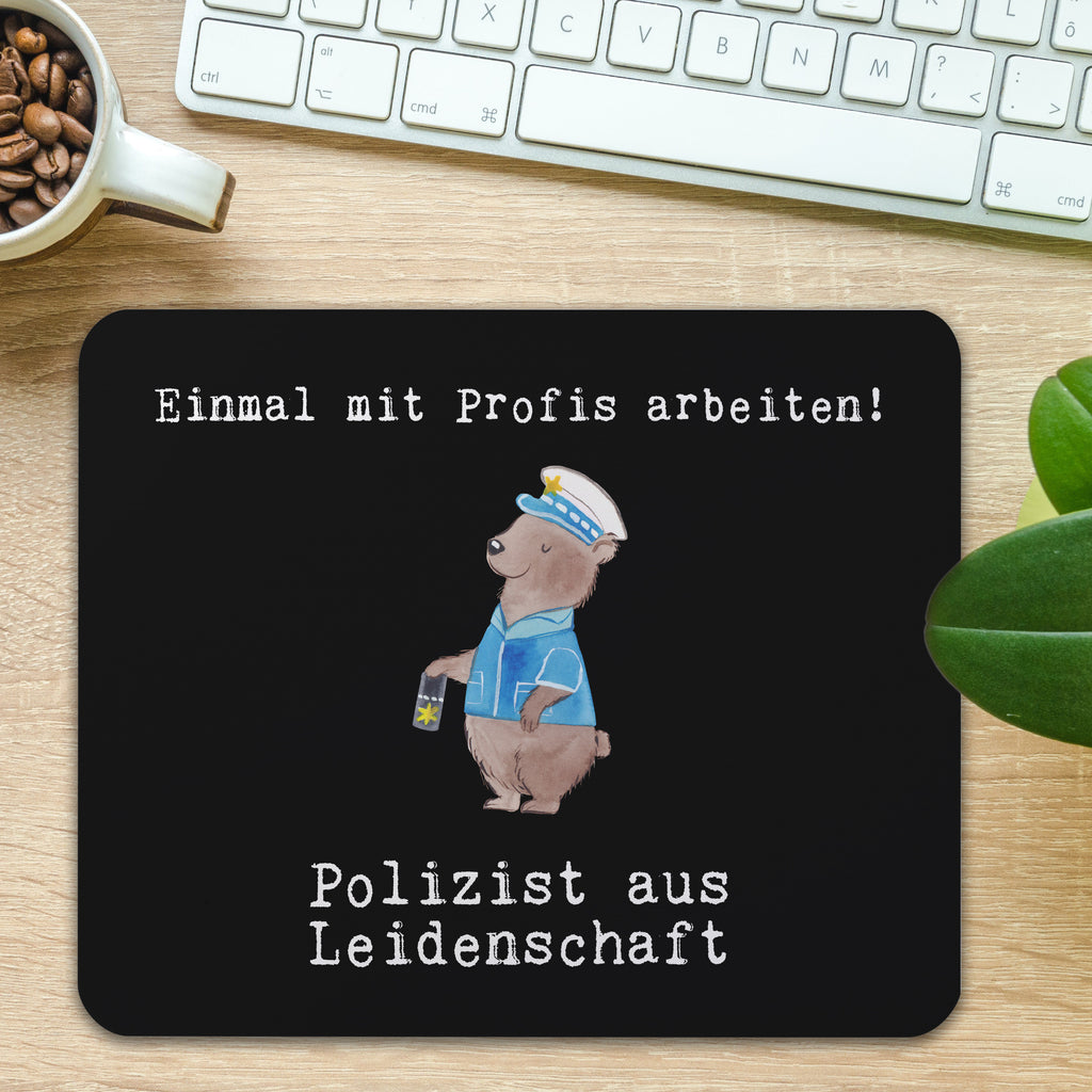 Mauspad Polizist aus Leidenschaft Mousepad, Computer zubehör, Büroausstattung, PC Zubehör, Arbeitszimmer, Mauspad, Einzigartiges Mauspad, Designer Mauspad, Mausunterlage, Mauspad Büro, Beruf, Ausbildung, Jubiläum, Abschied, Rente, Kollege, Kollegin, Geschenk, Schenken, Arbeitskollege, Mitarbeiter, Firma, Danke, Dankeschön, Polizist, Polizeibeamter, Wachmann, Cop, Polizei, Studium