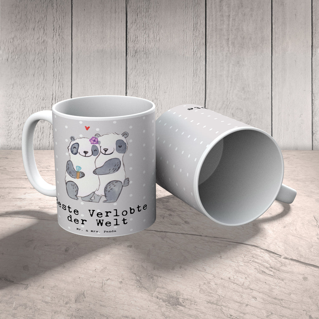 Tasse Panda Beste Verlobte der Welt Tasse, Kaffeetasse, Teetasse, Becher, Kaffeebecher, Teebecher, Keramiktasse, Porzellantasse, Büro Tasse, Geschenk Tasse, Tasse Sprüche, Tasse Motive, Kaffeetassen, Tasse bedrucken, Designer Tasse, Cappuccino Tassen, Schöne Teetassen, für, Dankeschön, Geschenk, Schenken, Geburtstag, Geburtstagsgeschenk, Geschenkidee, Danke, Bedanken, Mitbringsel, Freude machen, Geschenktipp, Verlobte, Verloben, Verlobung, Traumfrau, Frau, Freundin, Ehefrau, Zukünftige, Hochzeit, Ehe