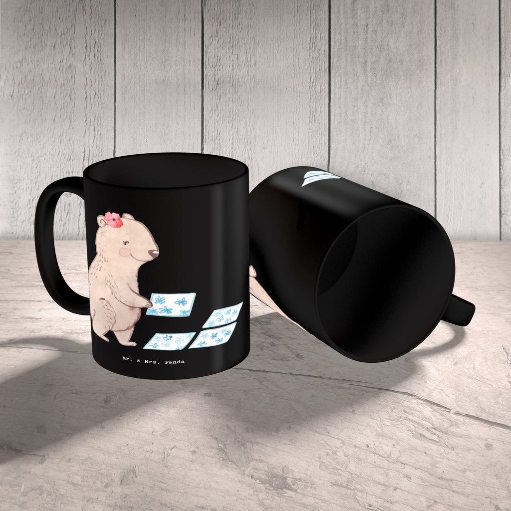 Tasse Fliesenlegerin mit Herz Tasse, Kaffeetasse, Teetasse, Becher, Kaffeebecher, Teebecher, Keramiktasse, Porzellantasse, Büro Tasse, Geschenk Tasse, Tasse Sprüche, Tasse Motive, Kaffeetassen, Tasse bedrucken, Designer Tasse, Cappuccino Tassen, Schöne Teetassen, Beruf, Ausbildung, Jubiläum, Abschied, Rente, Kollege, Kollegin, Geschenk, Schenken, Arbeitskollege, Mitarbeiter, Firma, Danke, Dankeschön, Fliesenlegerin, Gesellenprüfung, Fliesenlegermeisterin, Fliesenlegerbetrieb, Fliesenfachhandel, Handwerk