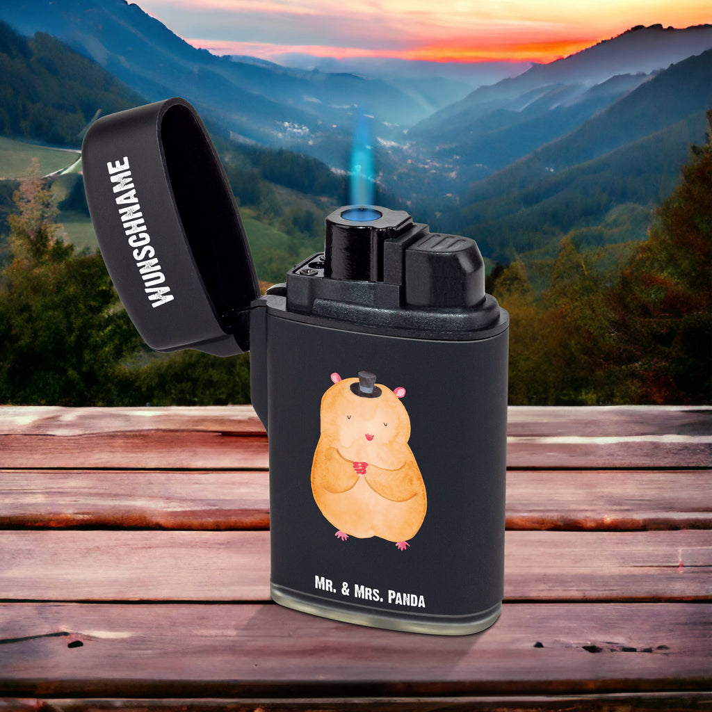 Personalisiertes Feuerzeug Hamster mit Hut Personalisiertes Feuerzeug, Personalisiertes Gas-Feuerzeug, Personalisiertes Sturmfeuerzeug, Feuerzeug bedrucken, Feuerzeug personalisiert, Feuerzeug personalisieren, Feuerzeug selbst gestalten, Feuerzeug Geschenkidee, Feuerzeug als Geschenk, Geschenk Feuerzeug, Feuerzeug Geschenk, Feuerzeug mit Name, Feuerzeug mit Namen, Besonderes Feuerzeug, Tiermotive, Gute Laune, lustige Sprüche, Tiere, Hamster, Hut, Magier, Zylinder, Zwerghamster, Zauberer