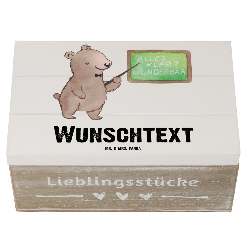 Personalisierte Holzkiste Dozent Herz Holzkiste mit Namen, Kiste mit Namen, Schatzkiste mit Namen, Truhe mit Namen, Schatulle mit Namen, Erinnerungsbox mit Namen, Erinnerungskiste, mit Namen, Dekokiste mit Namen, Aufbewahrungsbox mit Namen, Holzkiste Personalisiert, Kiste Personalisiert, Schatzkiste Personalisiert, Truhe Personalisiert, Schatulle Personalisiert, Erinnerungsbox Personalisiert, Erinnerungskiste Personalisiert, Dekokiste Personalisiert, Aufbewahrungsbox Personalisiert, Geschenkbox personalisiert, GEschenkdose personalisiert, Beruf, Ausbildung, Jubiläum, Abschied, Rente, Kollege, Kollegin, Geschenk, Schenken, Arbeitskollege, Mitarbeiter, Firma, Danke, Dankeschön, Dozent, Professor, Universität, Vorlesung, Tutor, Akademiker, Uni, Unterricht