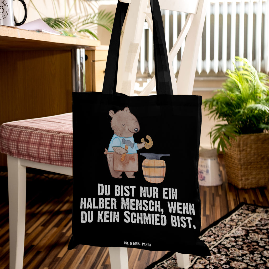 Tragetasche Schmied mit Herz Beuteltasche, Beutel, Einkaufstasche, Jutebeutel, Stoffbeutel, Tasche, Shopper, Umhängetasche, Strandtasche, Schultertasche, Stofftasche, Tragetasche, Badetasche, Jutetasche, Einkaufstüte, Laptoptasche, Beruf, Ausbildung, Jubiläum, Abschied, Rente, Kollege, Kollegin, Geschenk, Schenken, Arbeitskollege, Mitarbeiter, Firma, Danke, Dankeschön