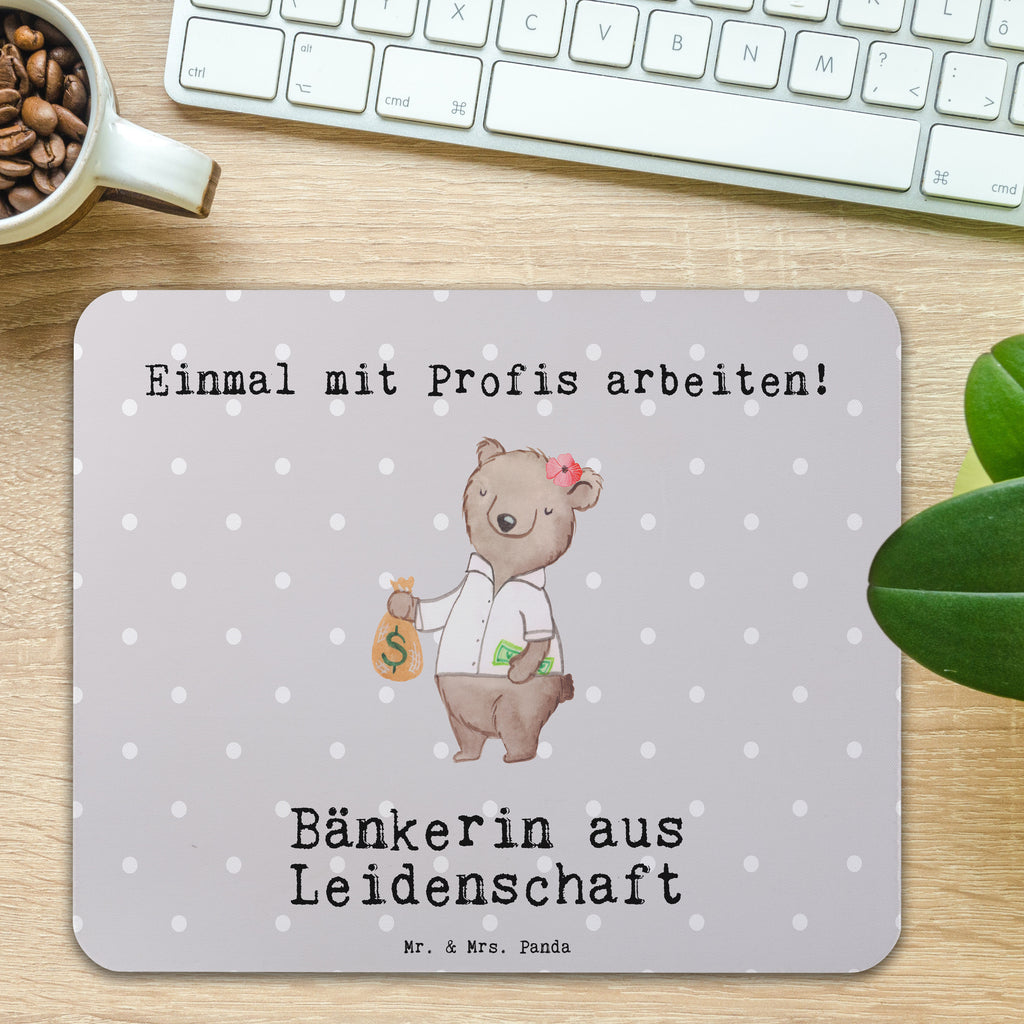 Mauspad Bänkerin aus Leidenschaft Mousepad, Computer zubehör, Büroausstattung, PC Zubehör, Arbeitszimmer, Mauspad, Einzigartiges Mauspad, Designer Mauspad, Mausunterlage, Mauspad Büro, Beruf, Ausbildung, Jubiläum, Abschied, Rente, Kollege, Kollegin, Geschenk, Schenken, Arbeitskollege, Mitarbeiter, Firma, Danke, Dankeschön, Bänkerin, Bankfachfrau, Bankangestellte, Bankberaterin