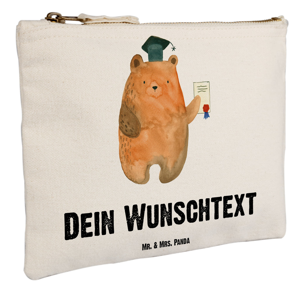 Personalisierte Schminktasche Prüfungsbär Personalisierte Schminktasche, Personalisierte Kosmetiktasche, Personalisierter Kosmetikbeutel, Personalisiertes Stiftemäppchen, Personalisiertes Etui, Personalisierte Federmappe, Personalisierte Makeup Bag, Personalisiertes Schminketui, Personalisiertes Kosmetiketui, Personalisiertes Schlamperetui, Schminktasche mit Namen, Kosmetiktasche mit Namen, Kosmetikbeutel mit Namen, Stiftemäppchen mit Namen, Etui mit Namen, Federmappe mit Namen, Makeup Bg mit Namen, Schminketui mit Namen, Kosmetiketui mit Namen, Schlamperetui mit Namen, Schminktasche personalisieren, Schminktasche bedrucken, Schminktasche selbst gestalten, Bär, Teddy, Teddybär, Abitur, Prüfungen, Prüfung bestanden, Abschluss, Zeugnis, Abschlusszeugnis