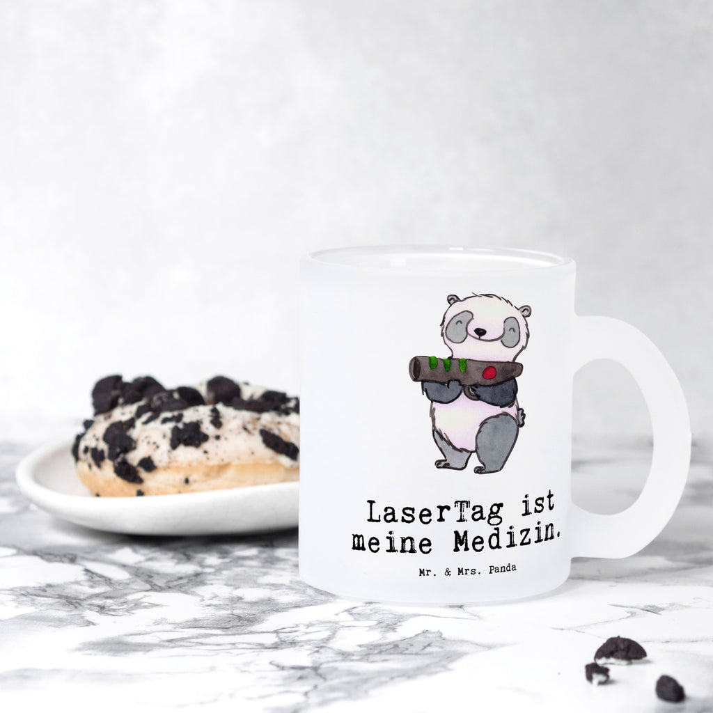 Teetasse Panda LaserTag Teetasse, Teeglas, Teebecher, Tasse mit Henkel, Tasse, Glas Teetasse, Teetasse aus Glas, Geschenk, Sport, Sportart, Hobby, Schenken, Danke, Dankeschön, Auszeichnung, Gewinn, Sportler, Lasertag, Lasergame Zentrum