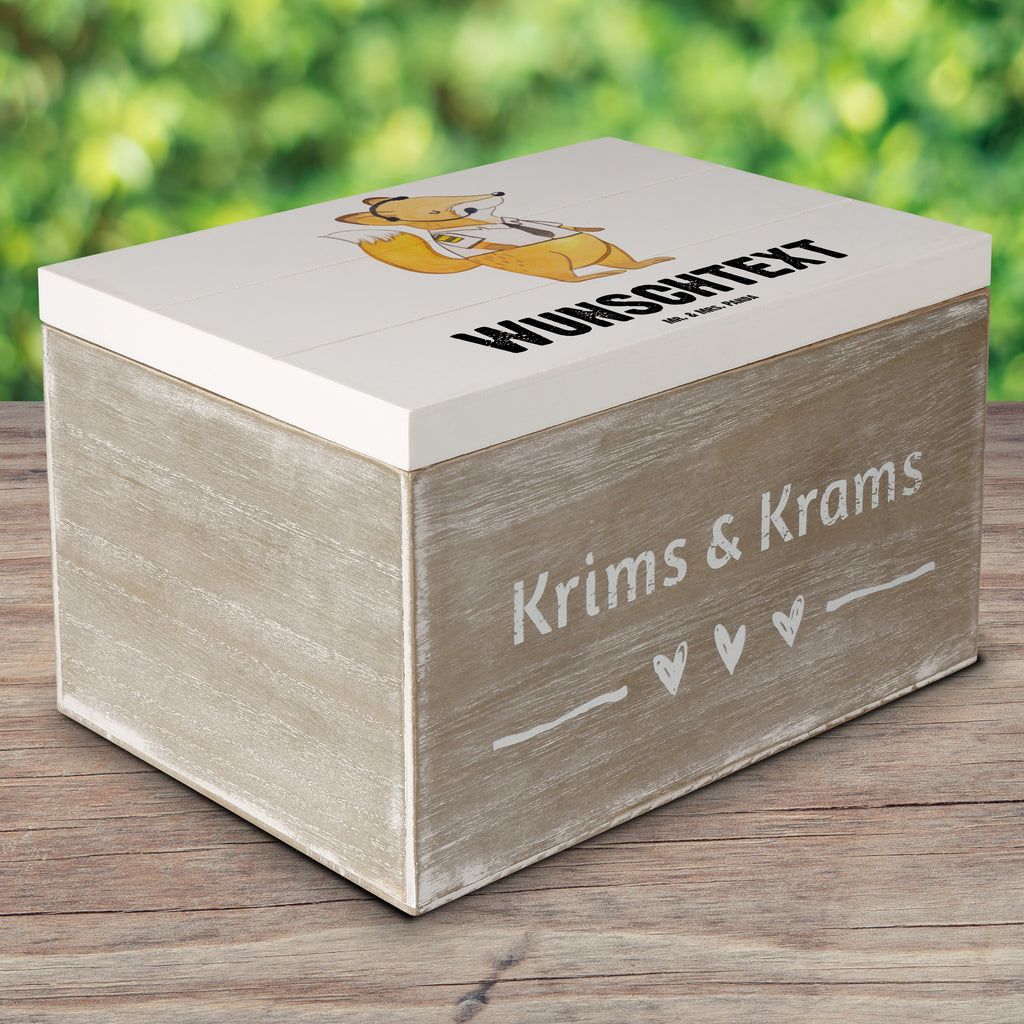 Personalisierte Holzkiste Fluglotse mit Herz Holzkiste mit Namen, Kiste mit Namen, Schatzkiste mit Namen, Truhe mit Namen, Schatulle mit Namen, Erinnerungsbox mit Namen, Erinnerungskiste, mit Namen, Dekokiste mit Namen, Aufbewahrungsbox mit Namen, Holzkiste Personalisiert, Kiste Personalisiert, Schatzkiste Personalisiert, Truhe Personalisiert, Schatulle Personalisiert, Erinnerungsbox Personalisiert, Erinnerungskiste Personalisiert, Dekokiste Personalisiert, Aufbewahrungsbox Personalisiert, Geschenkbox personalisiert, GEschenkdose personalisiert, Beruf, Ausbildung, Jubiläum, Abschied, Rente, Kollege, Kollegin, Geschenk, Schenken, Arbeitskollege, Mitarbeiter, Firma, Danke, Dankeschön, Fluglotse, Flugverkehrsleiter, Luftfahrtpersonal, Flugsicherung