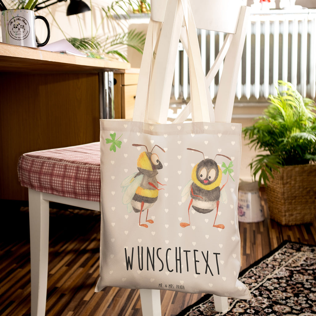 Personalisierte Einkaufstasche Bienen Paar Personalisierte Tragetasche, Personalisierte Tasche, Personalisierter Beutel, Personalisierte Stofftasche, Personalisierte Baumwolltasche, Personalisierte Umhängetasche, Personalisierter Shopper, Personalisierte Einkaufstasche, Personalisierte Beuteltasche, Tragetasche mit Namen, Tasche mit Namen, Beutel mit Namen, Stofftasche mit Namen, Baumwolltasche mit Namen, Umhängetasche mit Namen, Shopper mit Namen, Einkaufstasche mit Namen, Beuteltasche, Wunschtext, Wunschnamen, Personalisierbar, Personalisierung, Liebe, Partner, Freund, Freundin, Ehemann, Ehefrau, Heiraten, Verlobung, Heiratsantrag, Liebesgeschenk, Jahrestag, Hocheitstag, Valentinstag, Geschenk für Frauen, Hochzeitstag, Mitbringsel, Geschenk für Freundin, Geschenk für Partner, Liebesbeweis, für Männer, für Ehemann, Schildkröten, verliebte Schildkröten