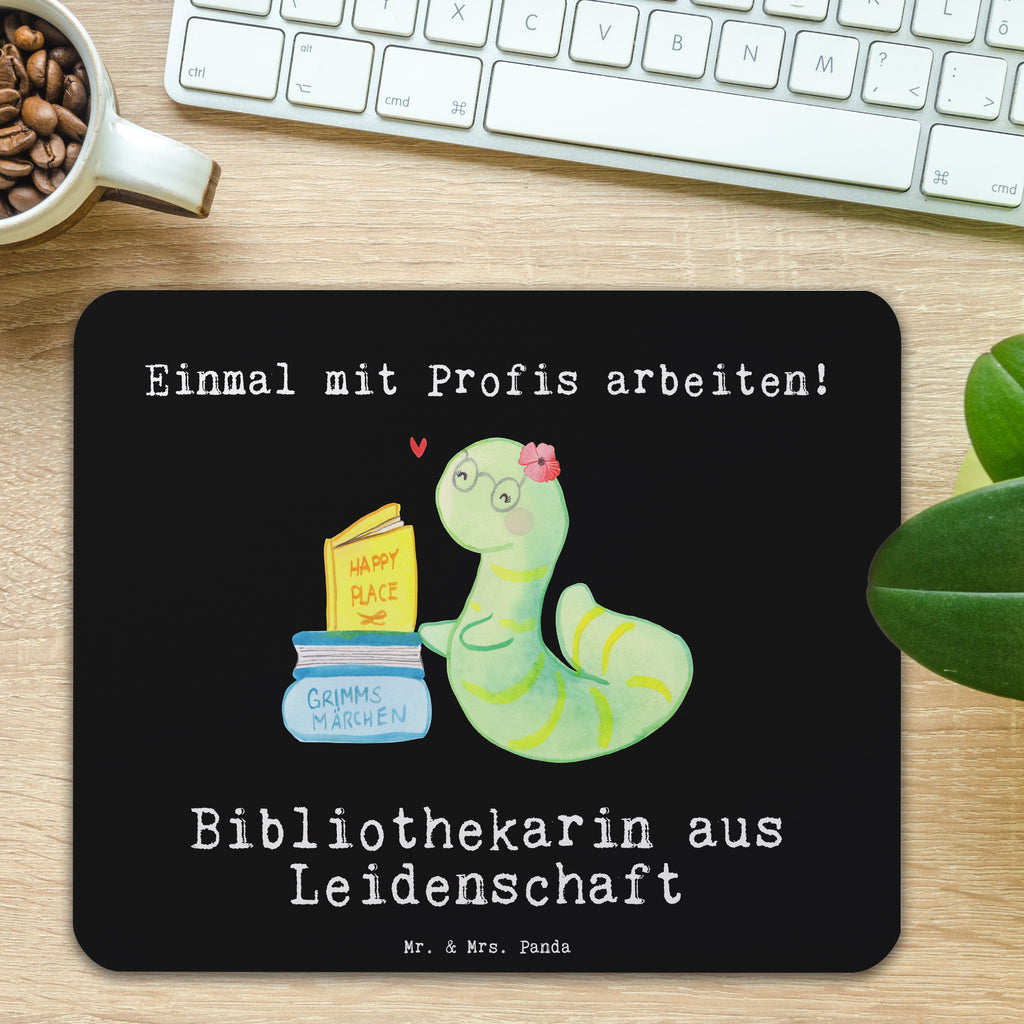 Mauspad Bibliothekarin aus Leidenschaft Mousepad, Computer zubehör, Büroausstattung, PC Zubehör, Arbeitszimmer, Mauspad, Einzigartiges Mauspad, Designer Mauspad, Mausunterlage, Mauspad Büro, Beruf, Ausbildung, Jubiläum, Abschied, Rente, Kollege, Kollegin, Geschenk, Schenken, Arbeitskollege, Mitarbeiter, Firma, Danke, Dankeschön, Bibliothekarin, Buchhandlung, Bibliothek, Bücherwurm, Leseratte, Bücherliebe