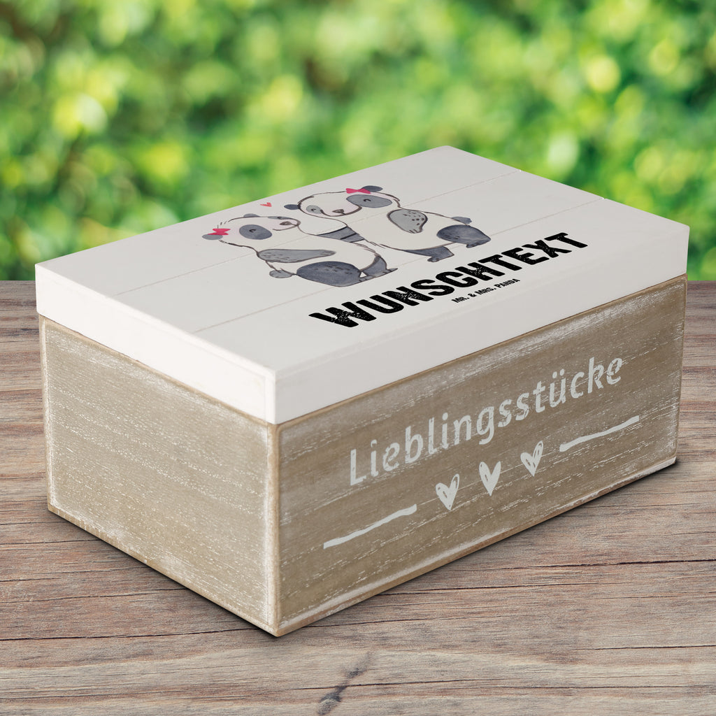 Personalisierte Holzkiste Panda Beste Halbtante der Welt Holzkiste mit Namen, Kiste mit Namen, Schatzkiste mit Namen, Truhe mit Namen, Schatulle mit Namen, Erinnerungsbox mit Namen, Erinnerungskiste, mit Namen, Dekokiste mit Namen, Aufbewahrungsbox mit Namen, Holzkiste Personalisiert, Kiste Personalisiert, Schatzkiste Personalisiert, Truhe Personalisiert, Schatulle Personalisiert, Erinnerungsbox Personalisiert, Erinnerungskiste Personalisiert, Dekokiste Personalisiert, Aufbewahrungsbox Personalisiert, Geschenkbox personalisiert, GEschenkdose personalisiert, für, Dankeschön, Geschenk, Schenken, Geburtstag, Geburtstagsgeschenk, Geschenkidee, Danke, Bedanken, Mitbringsel, Freude machen, Geschenktipp, Halbtante, Tante, beste Tante, Stieftante, Stief, Stiefgeschwister, Familie, Kleinigkeit