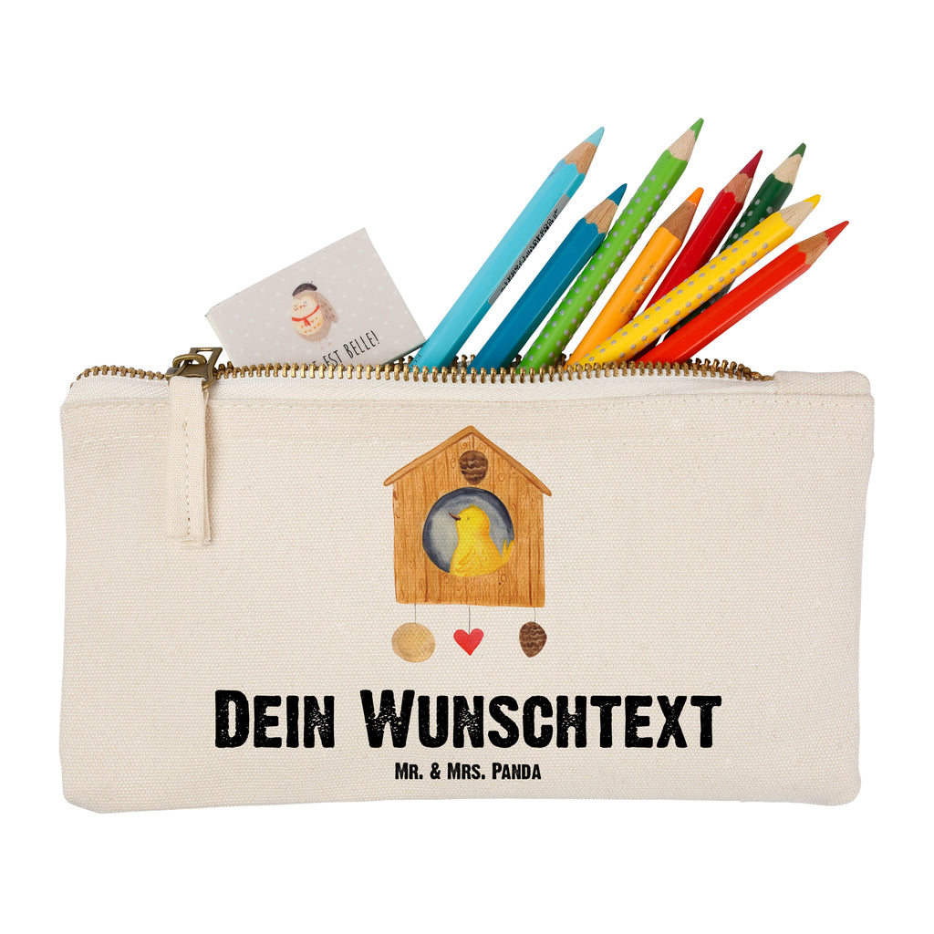 Personalisierte Schminktasche Vogelhaus Personalisierte Schminktasche, Personalisierte Kosmetiktasche, Personalisierter Kosmetikbeutel, Personalisiertes Stiftemäppchen, Personalisiertes Etui, Personalisierte Federmappe, Personalisierte Makeup Bag, Personalisiertes Schminketui, Personalisiertes Kosmetiketui, Personalisiertes Schlamperetui, Schminktasche mit Namen, Kosmetiktasche mit Namen, Kosmetikbeutel mit Namen, Stiftemäppchen mit Namen, Etui mit Namen, Federmappe mit Namen, Makeup Bg mit Namen, Schminketui mit Namen, Kosmetiketui mit Namen, Schlamperetui mit Namen, Schminktasche personalisieren, Schminktasche bedrucken, Schminktasche selbst gestalten, Tiermotive, Gute Laune, lustige Sprüche, Tiere, Vogel, Vögel, Vogelhaus, Vogelhäuschen, Home sweet home, Zuhause, Nest, Eigenheim, Familie, Wohnung, Haus, unser Haus, Lieblingsort, Castle