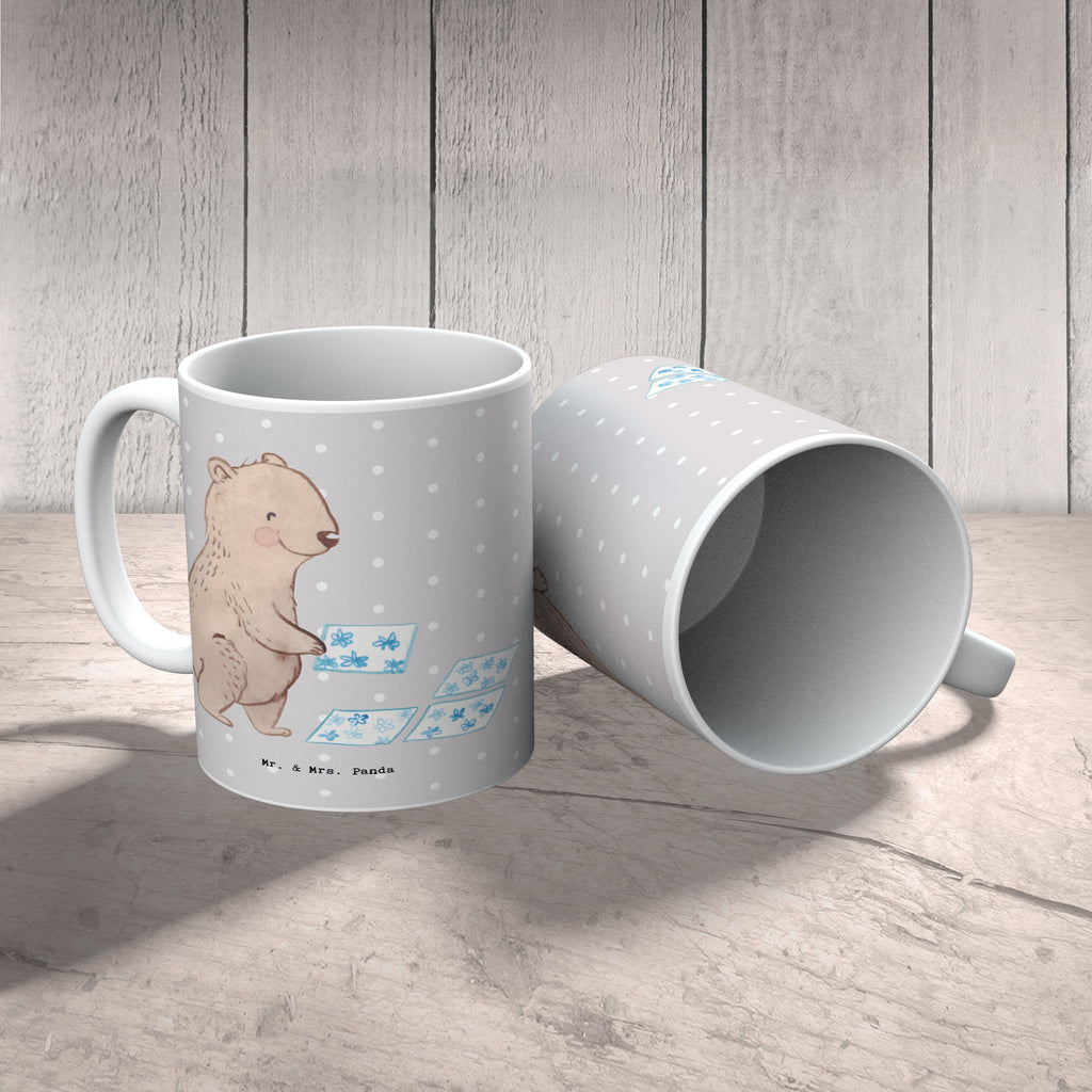 Tasse Fliesenleger mit Herz Tasse, Kaffeetasse, Teetasse, Becher, Kaffeebecher, Teebecher, Keramiktasse, Porzellantasse, Büro Tasse, Geschenk Tasse, Tasse Sprüche, Tasse Motive, Kaffeetassen, Tasse bedrucken, Designer Tasse, Cappuccino Tassen, Schöne Teetassen, Beruf, Ausbildung, Jubiläum, Abschied, Rente, Kollege, Kollegin, Geschenk, Schenken, Arbeitskollege, Mitarbeiter, Firma, Danke, Dankeschön, Fliesenleger, Gesellenprüfung, Fliesenlegermeister, Fliesenlegerbetrieb, Fliesenfachhandel, Handwerk