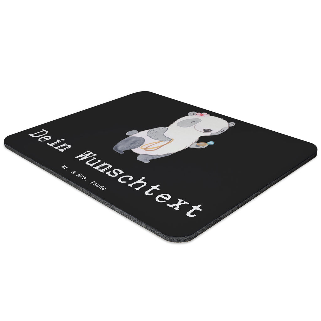 Personalisiertes Mauspad Juwelierin mit Herz Personalisiertes Mousepad, Personalisiertes Mouse Pad, Personalisiertes Mauspad, Mauspad mit Namen, Mousepad mit Namen, Mauspad bedrucken, Mousepad bedrucken, Namensaufdruck, selbst bedrucken, Arbeitszimmer Geschenk, Büro Geschenk, Mouse Pad mit Namen, Selbst bedrucken, Individuelles Mauspad, Einzigartiges Mauspad, Mauspad mit Namen gestalten, Beruf, Ausbildung, Jubiläum, Abschied, Rente, Kollege, Kollegin, Geschenk, Schenken, Arbeitskollege, Mitarbeiter, Firma, Danke, Dankeschön, Juwelierin, Goldschmiedin, Schmuckwarenhändlerin, Schmuckgeschäft, Eröffnung