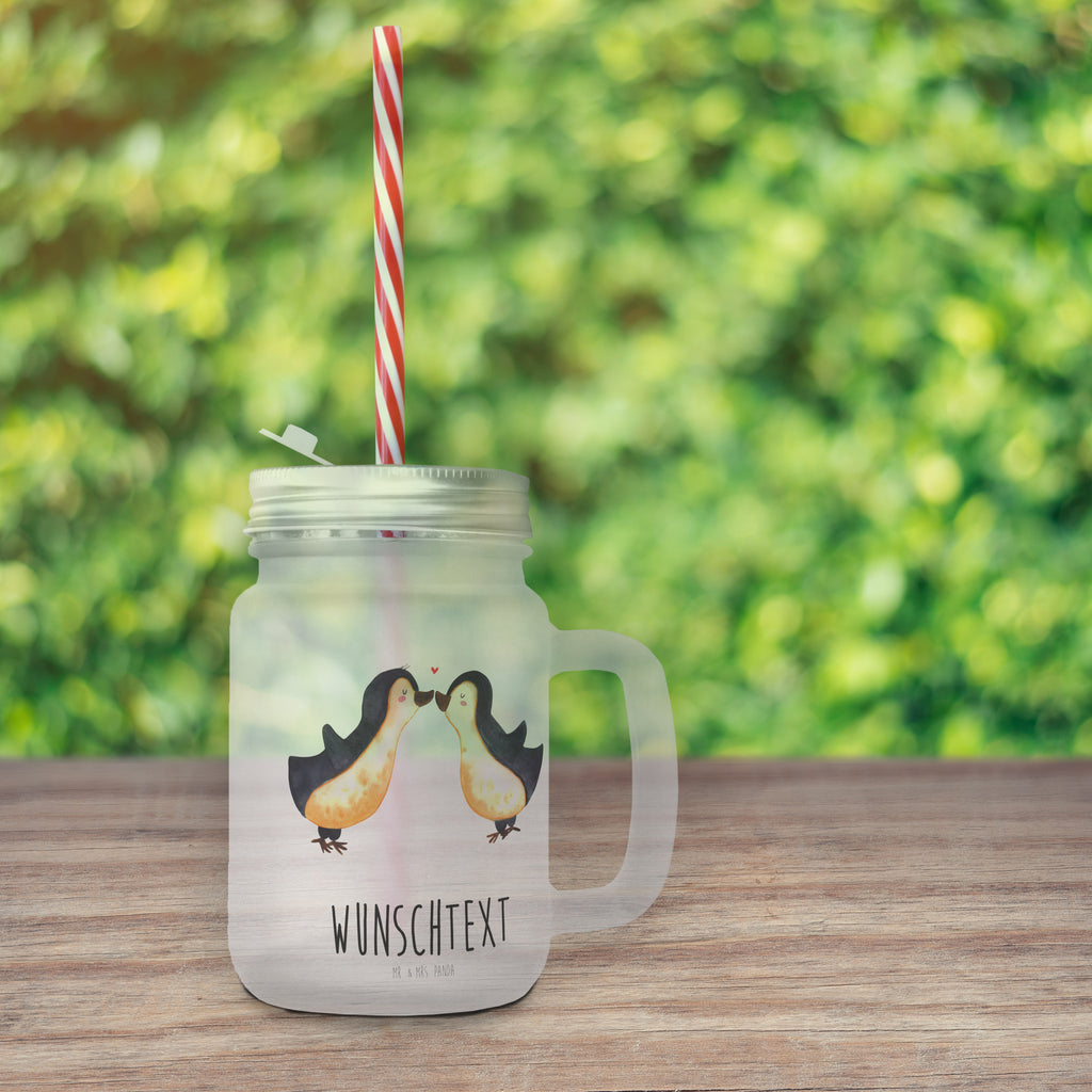 Personalisiertes Trinkglas Mason Jar Pinguin Liebe Personalisiertes Mason Jar, Personalisiertes Glas, Personalisiertes Trinkglas, Personalisiertes Henkelglas, Personalisiertes Sommerglas, Personalisiertes Einmachglas, Personalisiertes Cocktailglas, Personalisiertes Cocktail-Glas, mit Namen, Wunschtext, Wunschnamen, Mason Jar selbst bedrucken, Wunschglas mit Namen, Bedrucktes Trinkglas, Geschenk mit Namen, Liebe, Partner, Freund, Freundin, Ehemann, Ehefrau, Heiraten, Verlobung, Heiratsantrag, Liebesgeschenk, Jahrestag, Hocheitstag, Pinguin, Pinguine, Pinguin Paar, Pinguinpaar, Pinguin Liebe, Paar, Pärchen. Liebespaar, Liebesbeweis, Liebesspruch, Hochzeitstag, Geschenk Freund, Geschenk Freundin, Verlobte, Verlobter, Love, Geschenk Hochzeitstag, Geschenkidee, Hochzeit, Gastgeschenk