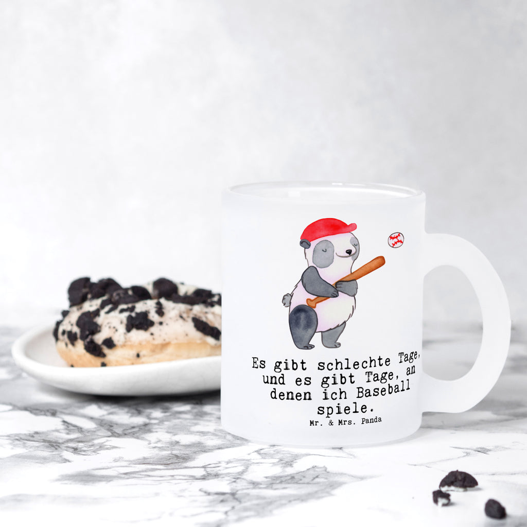 Teetasse Panda Baseball spielen Tage Teetasse, Teeglas, Teebecher, Tasse mit Henkel, Tasse, Glas Teetasse, Teetasse aus Glas, Geschenk, Sport, Sportart, Hobby, Schenken, Danke, Dankeschön, Auszeichnung, Gewinn, Sportler, Baseball spielen, Baseball Spielen, Baseball Match, Ballsport, Baseballplatz, Baseballverein