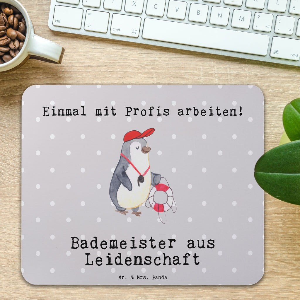 Mauspad Bademeister aus Leidenschaft Mousepad, Computer zubehör, Büroausstattung, PC Zubehör, Arbeitszimmer, Mauspad, Einzigartiges Mauspad, Designer Mauspad, Mausunterlage, Mauspad Büro, Beruf, Ausbildung, Jubiläum, Abschied, Rente, Kollege, Kollegin, Geschenk, Schenken, Arbeitskollege, Mitarbeiter, Firma, Danke, Dankeschön, Bademeister, Rettungsschwimmer, Schwimmmeister, Schwimmbad, Freibad, Badeanstalt, Schwimmverein, Schwimmschule