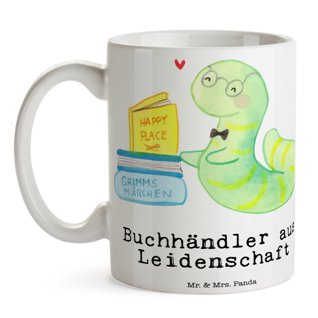 Tasse Buchhändler aus Leidenschaft Tasse, Kaffeetasse, Teetasse, Becher, Kaffeebecher, Teebecher, Keramiktasse, Porzellantasse, Büro Tasse, Geschenk Tasse, Tasse Sprüche, Tasse Motive, Kaffeetassen, Tasse bedrucken, Designer Tasse, Cappuccino Tassen, Schöne Teetassen, Beruf, Ausbildung, Jubiläum, Abschied, Rente, Kollege, Kollegin, Geschenk, Schenken, Arbeitskollege, Mitarbeiter, Firma, Danke, Dankeschön, Buchhändler, Buchhandlung, Buchverkäufer, Bibliothekar, Bücherwurm