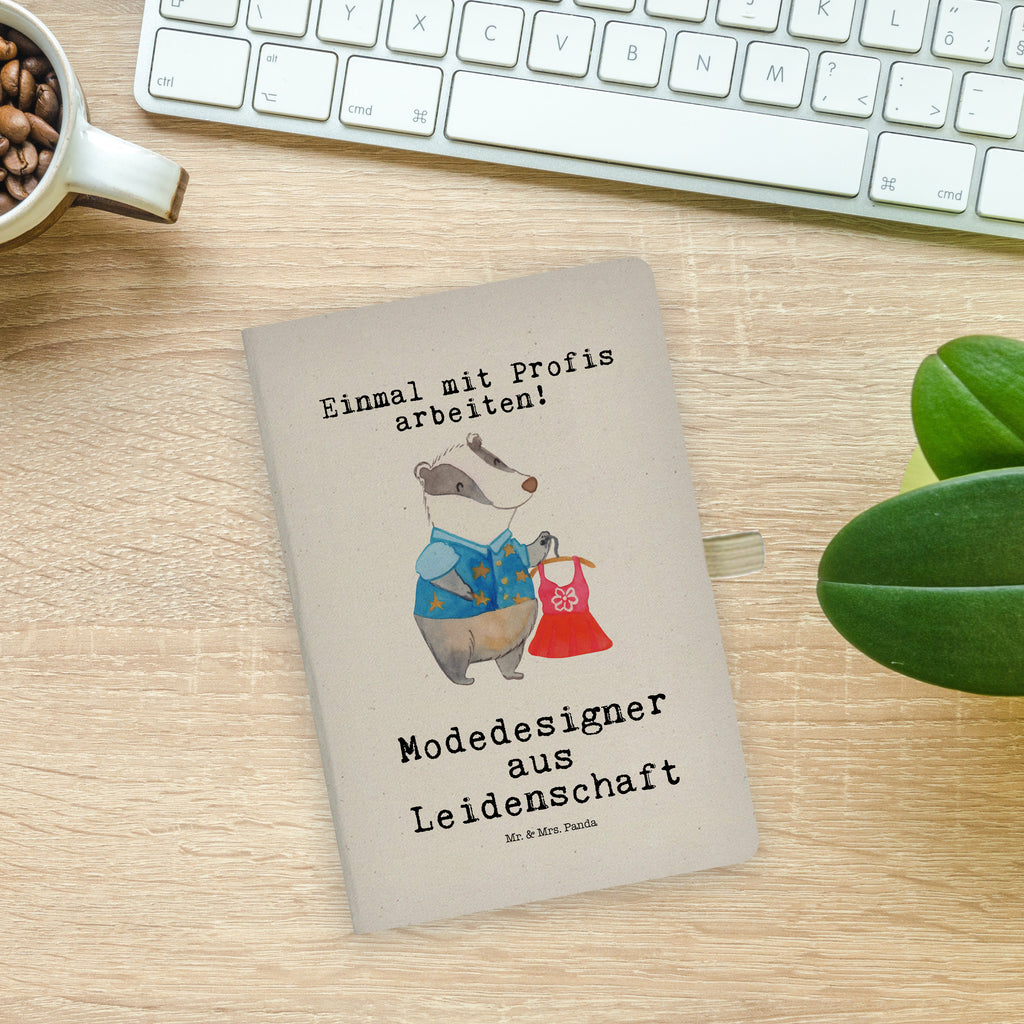 Baumwoll Notizbuch Modedesigner aus Leidenschaft Notizen, Eintragebuch, Tagebuch, Notizblock, Adressbuch, Journal, Kladde, Skizzenbuch, Notizheft, Schreibbuch, Schreibheft, Beruf, Ausbildung, Jubiläum, Abschied, Rente, Kollege, Kollegin, Geschenk, Schenken, Arbeitskollege, Mitarbeiter, Firma, Danke, Dankeschön, Modedesigner, Fashion Designer, Modeschöpfer