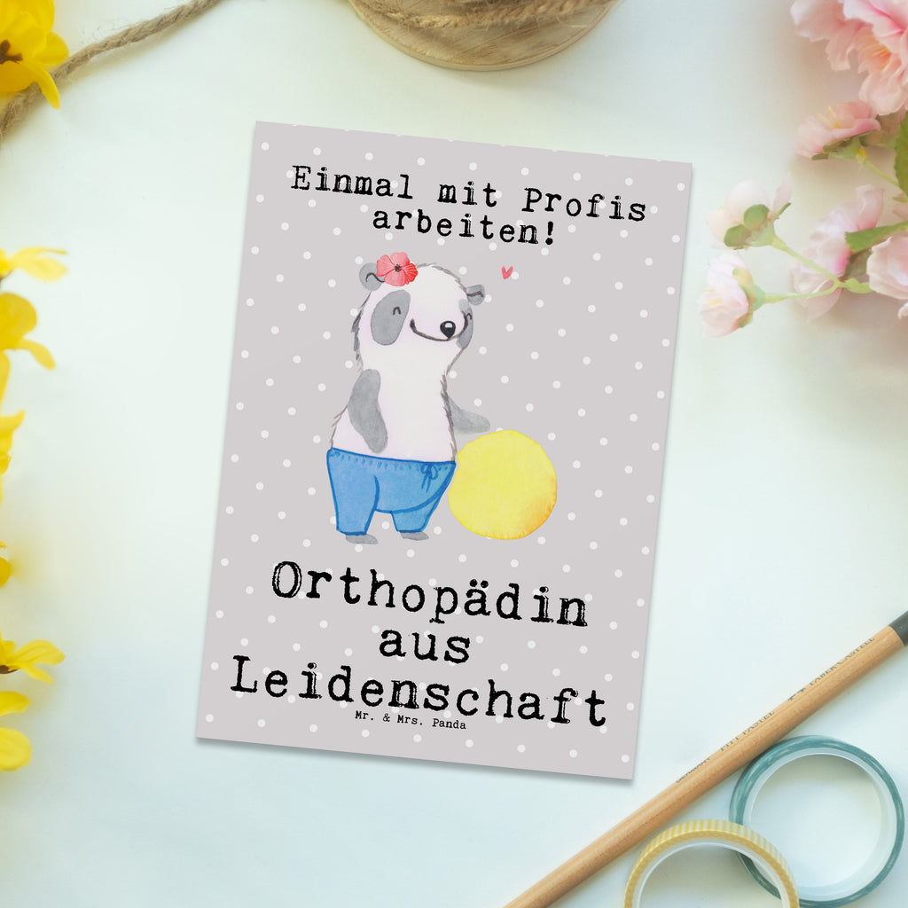 Postkarte Orthopädin aus Leidenschaft Postkarte, Karte, Geschenkkarte, Grußkarte, Einladung, Ansichtskarte, Geburtstagskarte, Einladungskarte, Dankeskarte, Ansichtskarten, Einladung Geburtstag, Einladungskarten Geburtstag, Beruf, Ausbildung, Jubiläum, Abschied, Rente, Kollege, Kollegin, Geschenk, Schenken, Arbeitskollege, Mitarbeiter, Firma, Danke, Dankeschön, Orthopädin, Fachärztin, Orthopädie, Praxis, Eröffnung