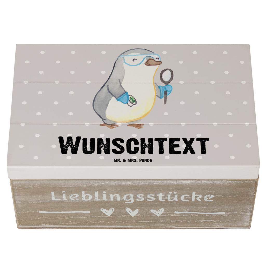 Personalisierte Holzkiste Biologe Herz Holzkiste mit Namen, Kiste mit Namen, Schatzkiste mit Namen, Truhe mit Namen, Schatulle mit Namen, Erinnerungsbox mit Namen, Erinnerungskiste, mit Namen, Dekokiste mit Namen, Aufbewahrungsbox mit Namen, Holzkiste Personalisiert, Kiste Personalisiert, Schatzkiste Personalisiert, Truhe Personalisiert, Schatulle Personalisiert, Erinnerungsbox Personalisiert, Erinnerungskiste Personalisiert, Dekokiste Personalisiert, Aufbewahrungsbox Personalisiert, Geschenkbox personalisiert, GEschenkdose personalisiert, Beruf, Ausbildung, Jubiläum, Abschied, Rente, Kollege, Kollegin, Geschenk, Schenken, Arbeitskollege, Mitarbeiter, Firma, Danke, Dankeschön, Biologe, Biologie, Naturwissenschaftler, Labor, Studium, Bachelor, Master