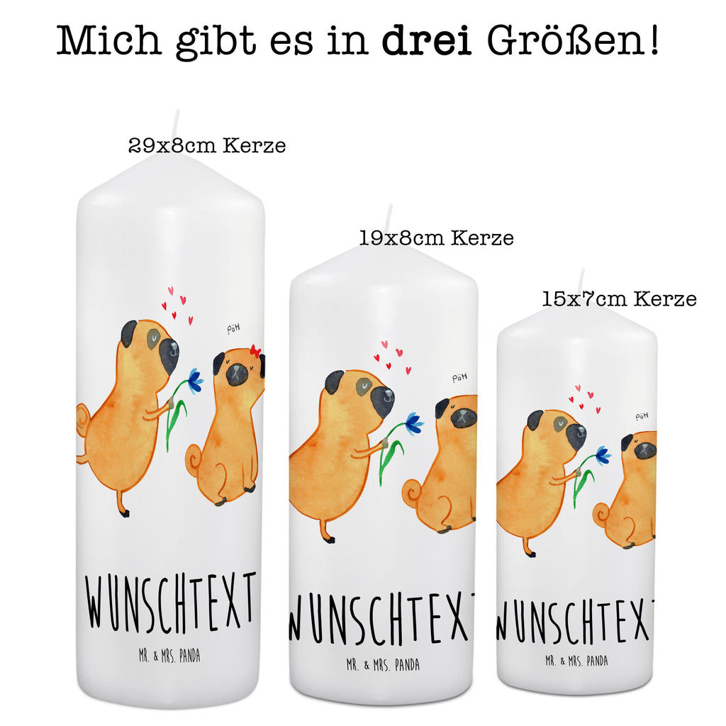 Personalisierte Kerze Mops verliebt Kerze, Taufkerze, Kommunionskerze, Geburtstagskerze, Geschenk Kerze, Taufgeschenk Kerze, Kerze mit Druck, Besondere Kerze, Geschenkidee Kerze, Kerze für Kommunion, kerze personalisiert, personalisierte kerze, personalisierte kerzen, Hund, Hundemotiv, Haustier, Hunderasse, Tierliebhaber, Hundebesitzer, Sprüche, Mops, Möpse, Hundeliebe, verliebt, Liebe, Liebesspruch. Verlobt, Geschenk Freund, Partner