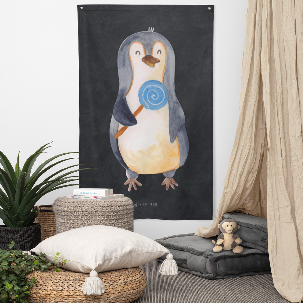 Wandteppich Pinguin Lolli Wandbehang, Dekoration, Boho, Wandteppich, Wandtuch, Wanddeko, Tapisserie, Tapestry, Wandbild, Textil-Kunst, Schmuck-Wandbehang, Wand Deko, Kinderzimmer, Kinderzimmer Wand, Kinderzimmer Deko, Kinderzimmer Wanddeko, Pinguin, Pinguine, Lolli, Süßigkeiten, Blödsinn, Spruch, Rebell, Gauner, Ganove, Rabauke