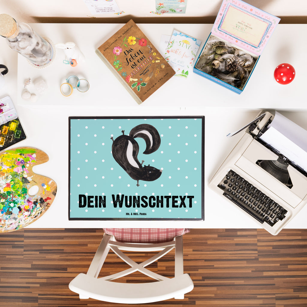 Personalisierte Schreibtischunterlage Stinktier Handstand Personalisierte Schreibunterlage, Personalisierte Schreibtischauflage, Personalisierte Schreibtisch Unterlagen, Schreibunterlage mit Namen, Schreibtischauflage mit Namen, Schreibtisch Unterlagen mit Namen, Selbst gestalten, Namensaufdruck, Namenspersonalisierung, Stinktier, Skunk, Wildtier, Raubtier, Stinker, Stinki, Spielplatz, verpielt, Kind