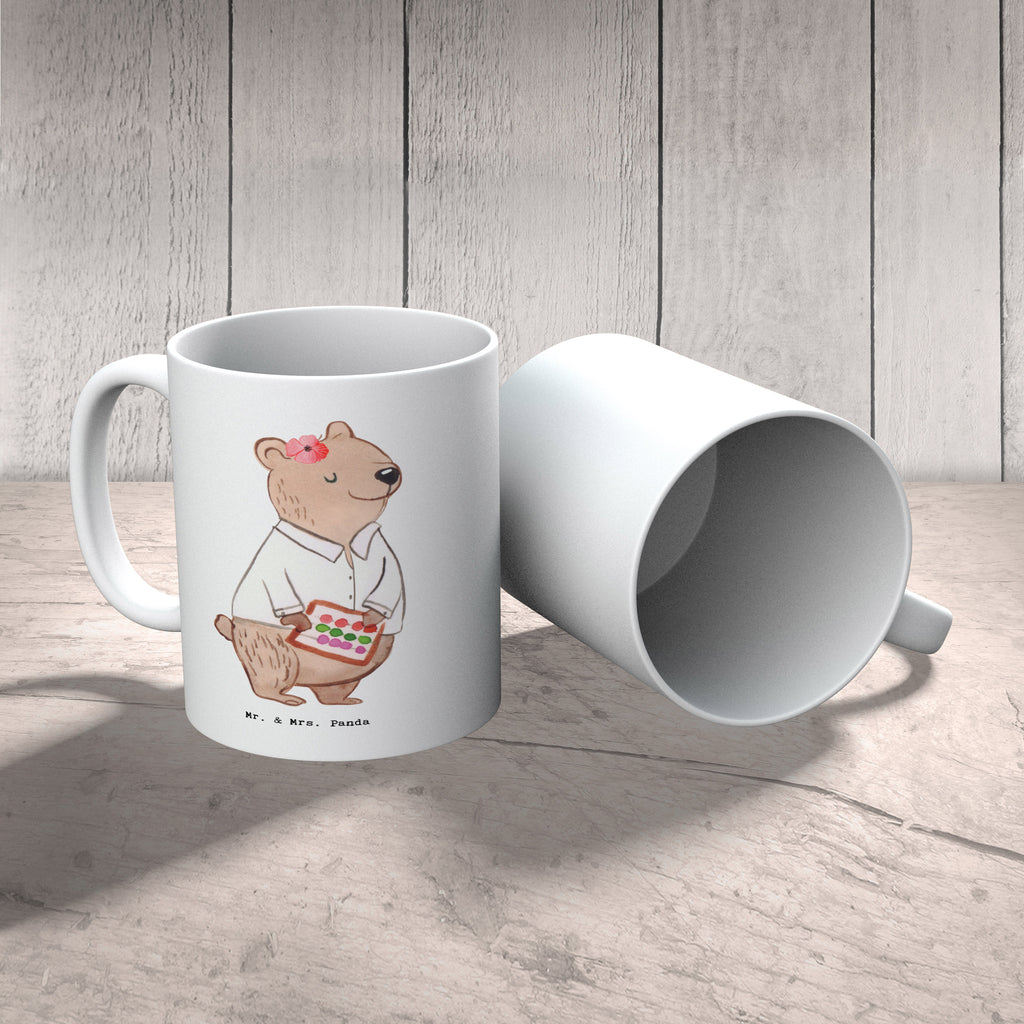 Tasse Bankangestellte mit Herz Tasse, Kaffeetasse, Teetasse, Becher, Kaffeebecher, Teebecher, Keramiktasse, Porzellantasse, Büro Tasse, Geschenk Tasse, Tasse Sprüche, Tasse Motive, Kaffeetassen, Tasse bedrucken, Designer Tasse, Cappuccino Tassen, Schöne Teetassen, Beruf, Ausbildung, Jubiläum, Abschied, Rente, Kollege, Kollegin, Geschenk, Schenken, Arbeitskollege, Mitarbeiter, Firma, Danke, Dankeschön, Bankangestellte, Bankfachfrau, Bänkerin, Bankberaterin