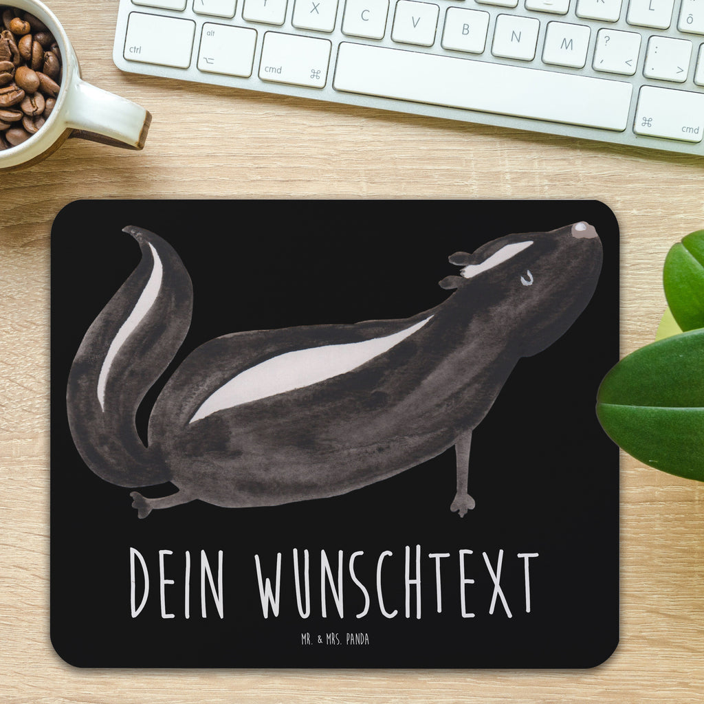 Personalisiertes Mauspad Stinktier Yoga Personalisiertes Mousepad, Personalisiertes Mouse Pad, Personalisiertes Mauspad, Mauspad mit Namen, Mousepad mit Namen, Mauspad bedrucken, Mousepad bedrucken, Namensaufdruck, selbst bedrucken, Arbeitszimmer Geschenk, Büro Geschenk, Mouse Pad mit Namen, Selbst bedrucken, Individuelles Mauspad, Einzigartiges Mauspad, Mauspad mit Namen gestalten, Stinktier, Skunk, Wildtier, Raubtier, Stinker, Stinki, Yoga, Namaste, Lebe, Liebe, Lache