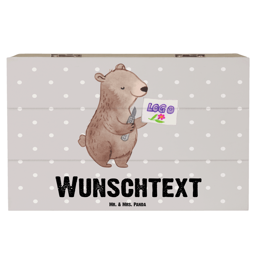 Personalisierte Holzkiste Gestalter für visuelles Marketing Herz Holzkiste mit Namen, Kiste mit Namen, Schatzkiste mit Namen, Truhe mit Namen, Schatulle mit Namen, Erinnerungsbox mit Namen, Erinnerungskiste, mit Namen, Dekokiste mit Namen, Aufbewahrungsbox mit Namen, Holzkiste Personalisiert, Kiste Personalisiert, Schatzkiste Personalisiert, Truhe Personalisiert, Schatulle Personalisiert, Erinnerungsbox Personalisiert, Erinnerungskiste Personalisiert, Dekokiste Personalisiert, Aufbewahrungsbox Personalisiert, Geschenkbox personalisiert, GEschenkdose personalisiert, Beruf, Ausbildung, Jubiläum, Abschied, Rente, Kollege, Kollegin, Geschenk, Schenken, Arbeitskollege, Mitarbeiter, Firma, Danke, Dankeschön